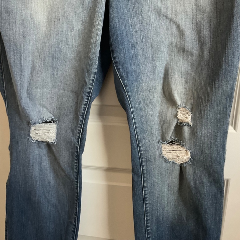 Torrid Lightly Distressed Jeggings -‎ Size 20 - Picture 2 of 9